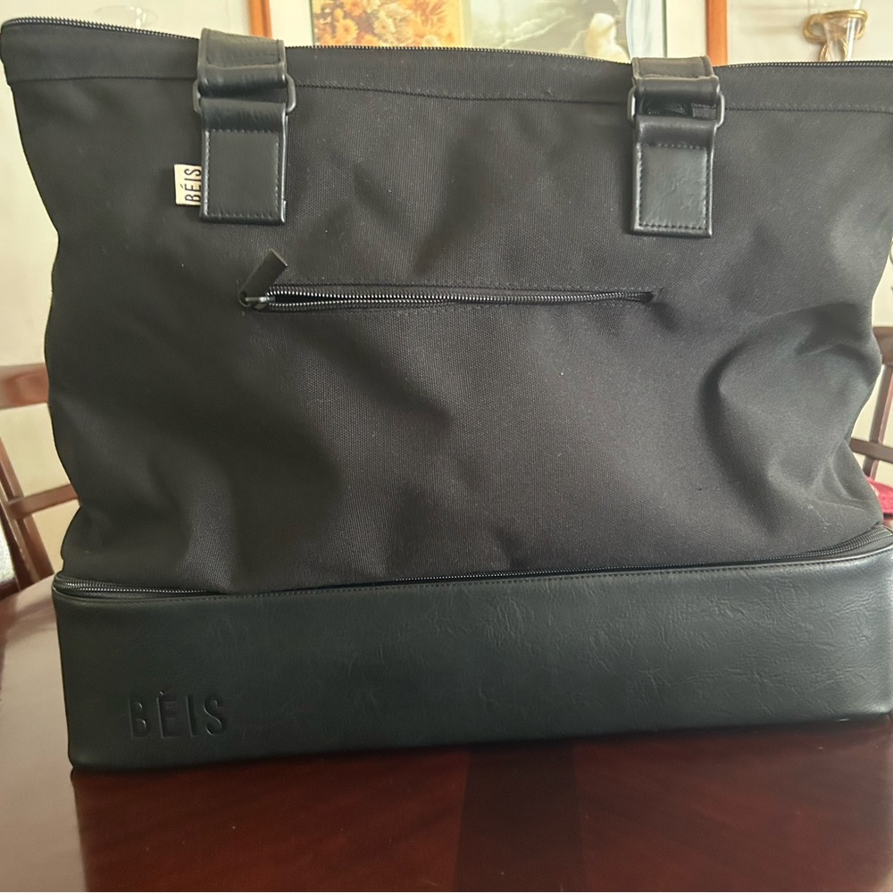 Beis Weekender bag. Large.